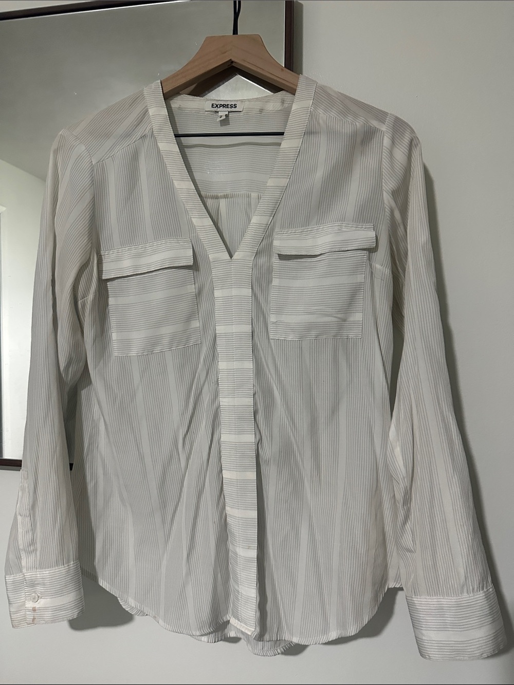 Express White/Grey Pinstripe V-Neck Button-Front Shirt